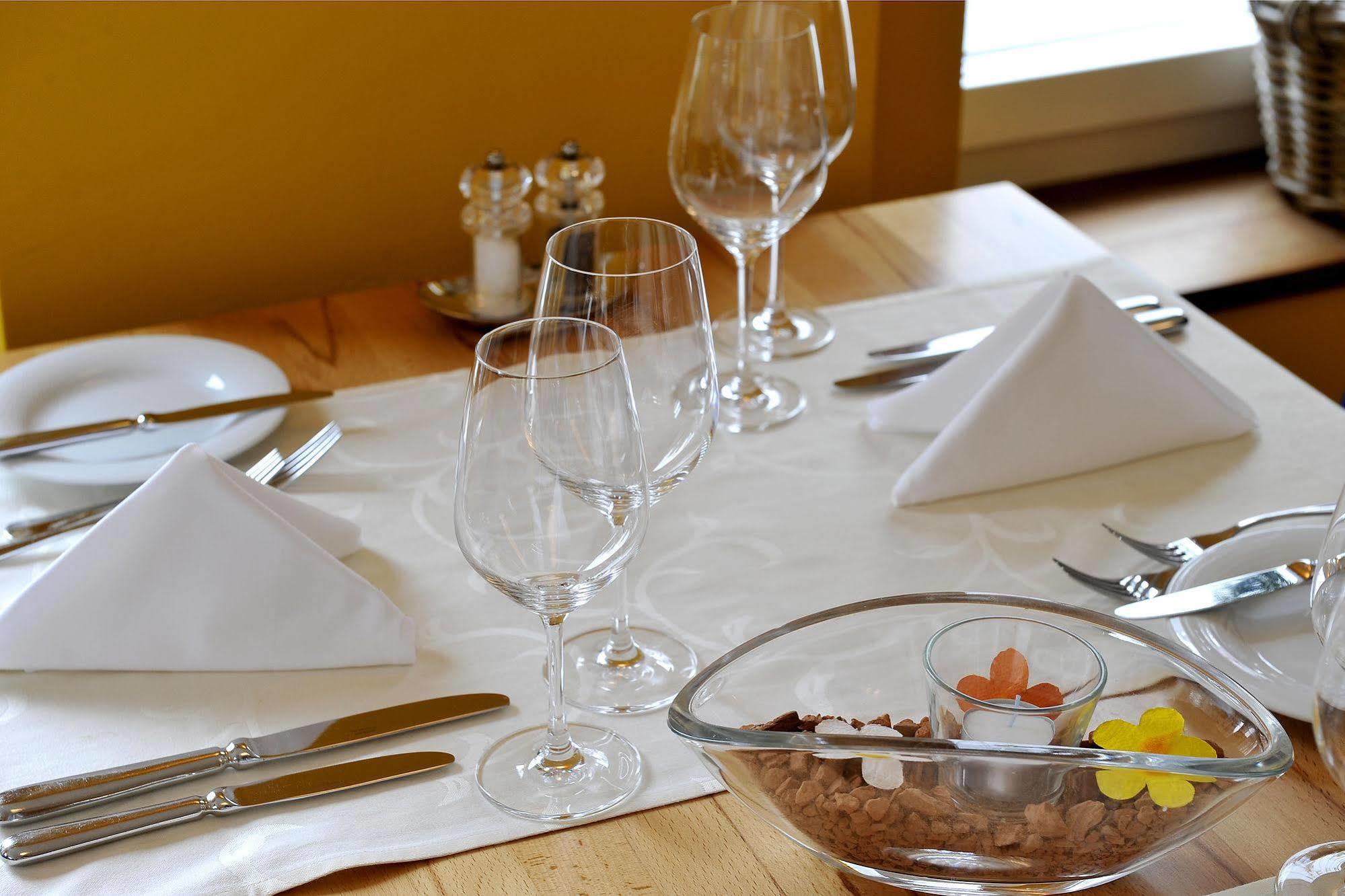 Aarehof Swiss Quality Hotel Wildegg Bagian luar foto